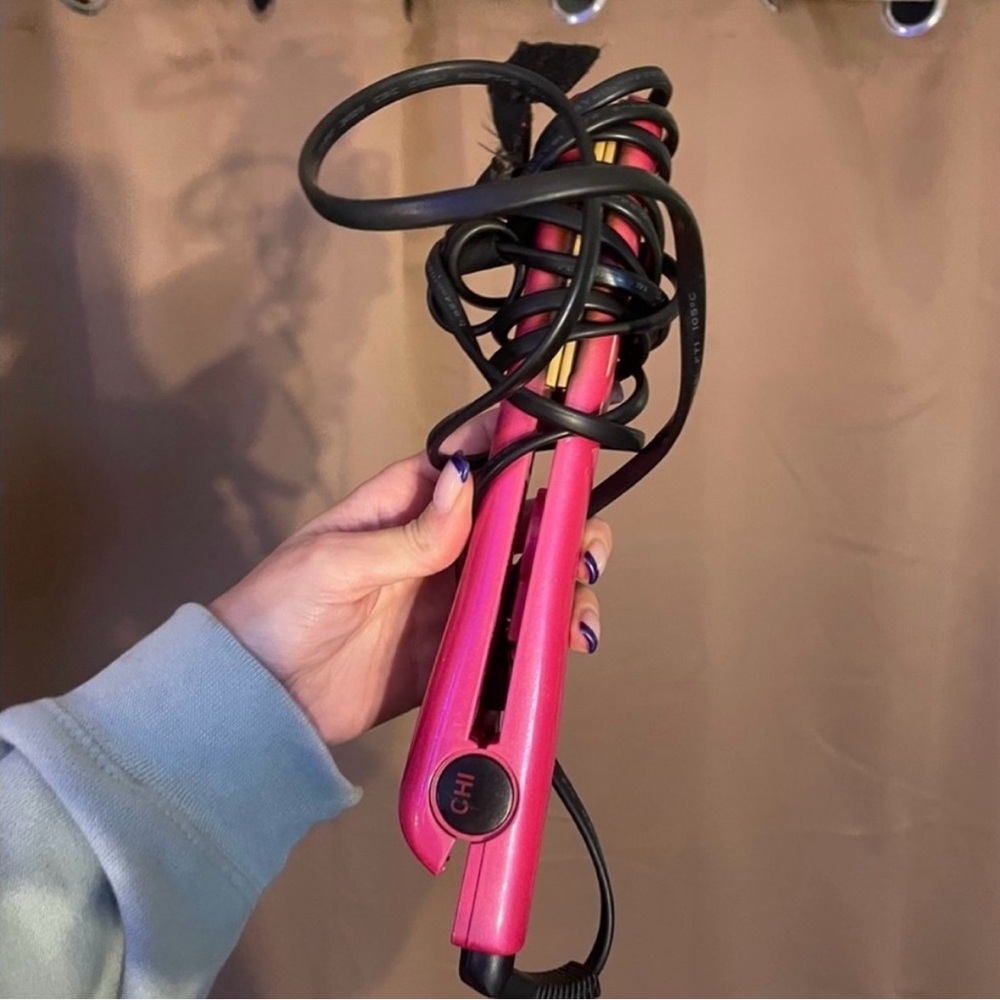 Chi pink hot tool straighter great used condition